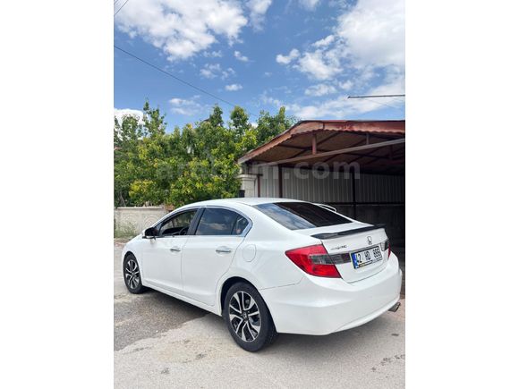 Sahibinden Honda Civic 1.6i VTEC Eco Elegance 2014 Model