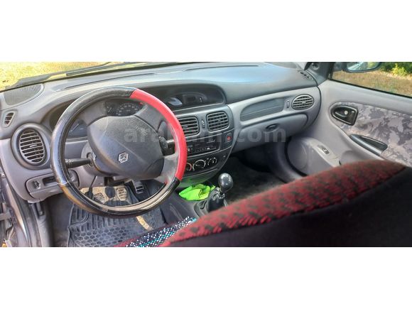 Sahibinden Renault Megane 1.6 RTA 2000 Model