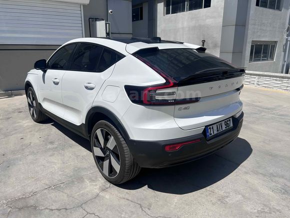 Sahibinden Volvo C40 Ultimate p8 tvin motor 2023 Model 