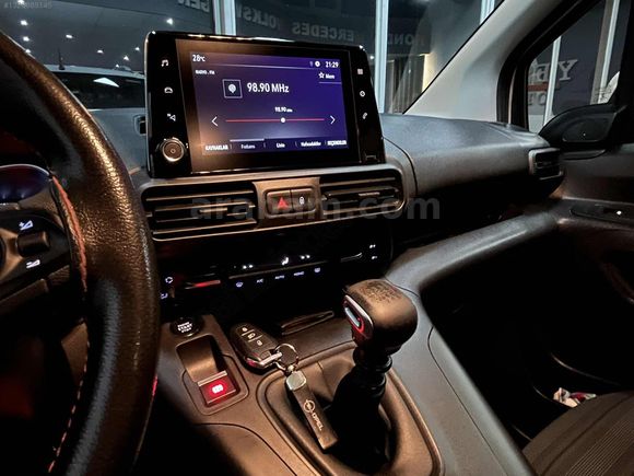 YEŞILBAŞ OTOMOTİV'den/2020model/1.5CDTİ/HATASIZ/BOYASIZ/COMBO