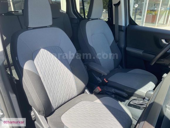 ÖZHAMURKAR-ORJİNAL 2025 FORD COURİER 1.0 ECOBST TİTANİUM % 20KDV