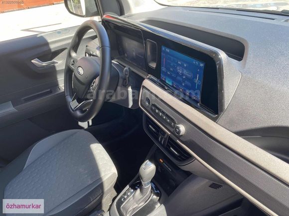 ÖZHAMURKAR-ORJİNAL 2025 FORD COURİER 1.0 ECOBST TİTANİUM % 20KDV