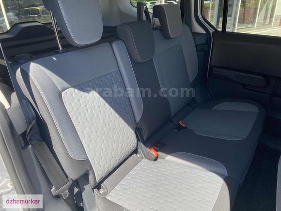 ÖZHAMURKAR-ORJİNAL 2025 FORD COURİER 1.0 ECOBST TİTANİUM % 20KDV