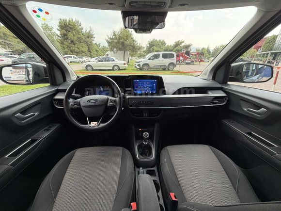 FORD TOURNEO COURİER