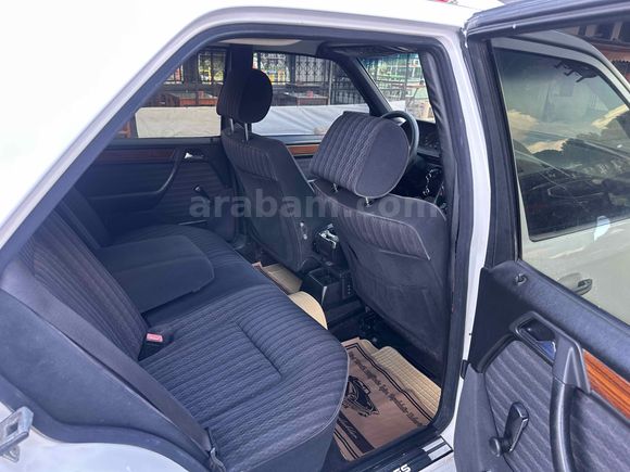 Sahibinden Mercedes - Benz 200 E 1992 Model 