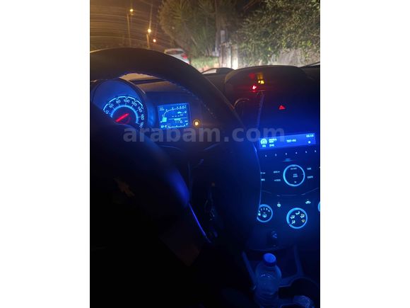 Sahibinden Chevrolet Spark 1.2 LT 2013 Model  197.000 km Beyaz
