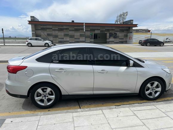 Sahibinden temiz 3.5 Ford Focus 