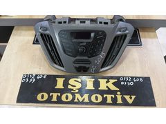 FORD CUSTOM 2015 GÖĞÜS ÇERÇEVESİ VE TEYP TUŞLARI ÇIKMA ORJİNAL