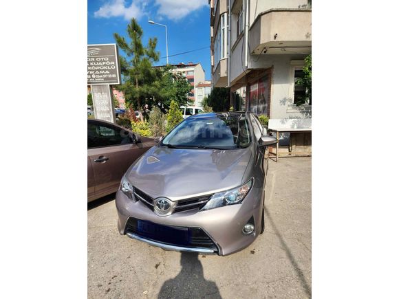 Sahibinden Toyota Auris 1.6 Active Skypack 2013 Model 