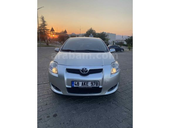 Sahibinden Toyota Auris 1.4 D-4D Elegant 