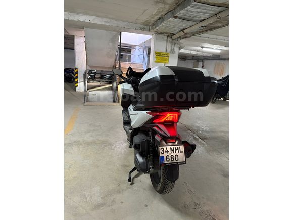 Çantalı Honda Forza 250  