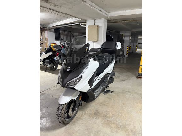Çantalı Honda Forza 250  