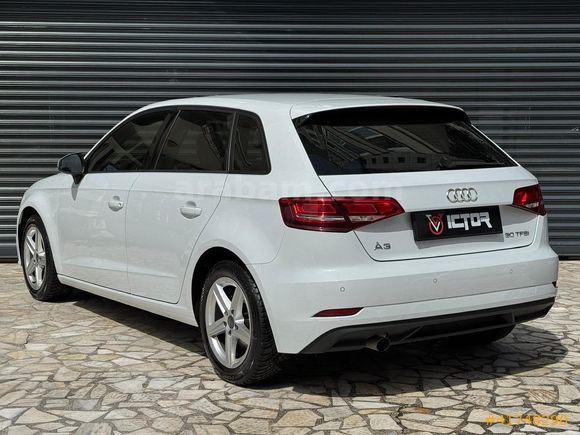 VICTOR AUTO | 2019 AUDI A3 SPORTBACK 30 TFSI DYNAMIC
