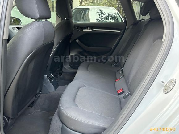 VICTOR AUTO | 2019 AUDI A3 SPORTBACK 30 TFSI DYNAMIC