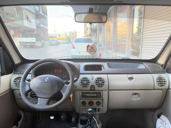 TEMİZ SORUNSUZ AİLE ARACI 1.5 DCİ YAKIT CİMRİSİ