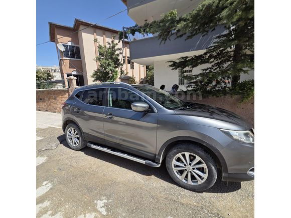 Sahibinden Nissan Qashqai 1.2 DIG-T Sky Pack 2014 Model