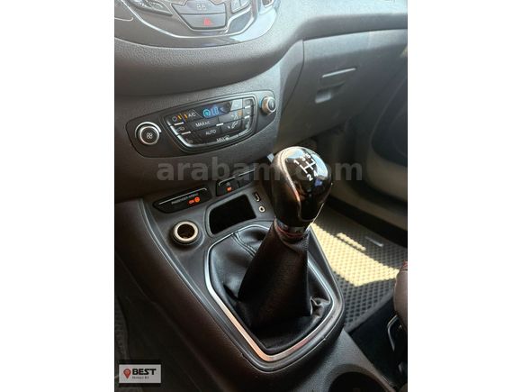 BEST 2.EL'DEN FORD TOURNEO COURİER 1.6 TİTANİUM PLUS (2015)