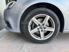 Galeriden Audi A3 Sportback 35 TFSI Dynamic 2020 Model İstanbul 103.149 km Gri (Gümüş)
