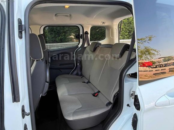 2016 TİTANİUM PLUS 1.6 iİLK ELDEN HATASIZ BOYASIZ 159.000KM