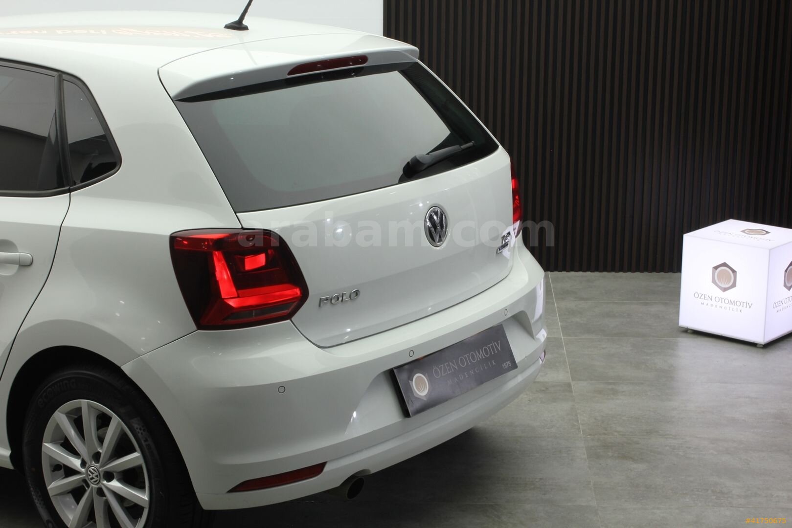 Galeriden Volkswagen Polo 1.2 TSi Lounge 2015 Model Denizli 160.000 km Beyaz 3