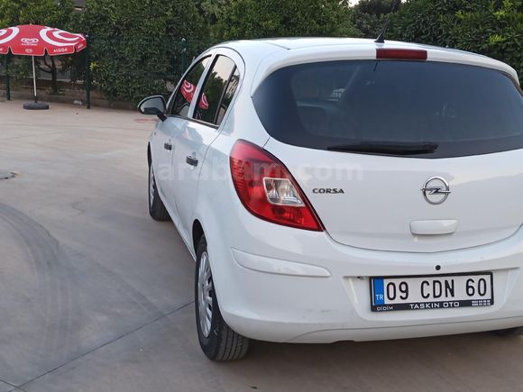  Opel Corsa 1.3 CDTI Essentia 2013 Model 05427606949