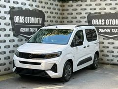 ORASDAN 2026 MODEL OPEL COMBO 0 KM 1.5 D PRO EKRAN YÜKSEL KONSOL
