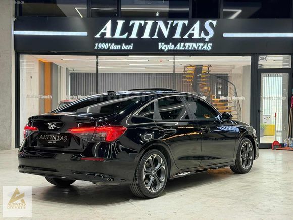ALTINTAŞ'TAN 2024 CİVİC 1.5 VTEC ECO EXECUTİVE PLUS 28.000 KM
