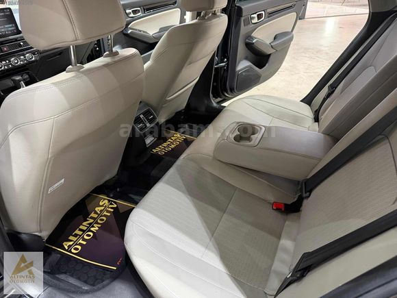 ALTINTAŞ'TAN 2024 CİVİC 1.5 VTEC ECO EXECUTİVE PLUS 28.000 KM