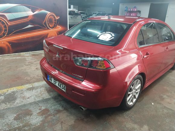 Sahibinden Mitsubishi Lancer 1.6 Invite 2015 Model 146.000 km Kırmızı