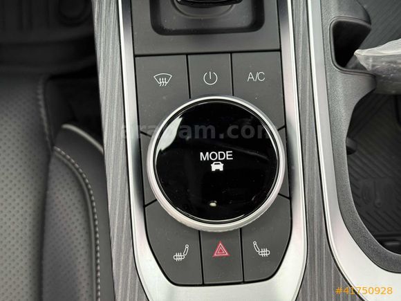 ATLAS MOTORS -2025 JAECOO J7 EVOLVE 4X4 AWD DCT