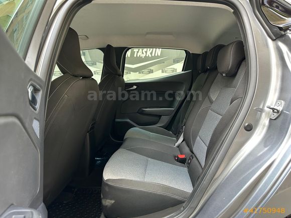 ORAS'DAN 2023 MODEL RENAULT CLİO EVOLUTİON 1.0 TCE X TRONİC