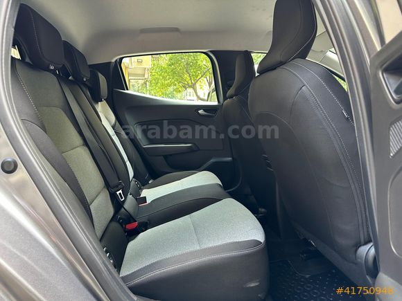 ORAS'DAN 2023 MODEL RENAULT CLİO EVOLUTİON 1.0 TCE X TRONİC