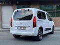 ART MOTORS 'DAN OPEL COMBO ULTİMATE CAM TAVANLI HATASIZ BOYASIZ