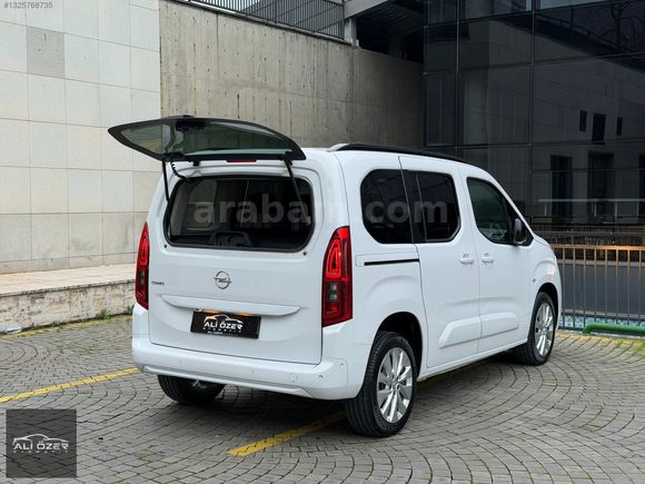 2024 OPEL COMBO 1.5-ULTİMATE-OTOMATK-CAMTAVAN-HATASIZ-44.000KM