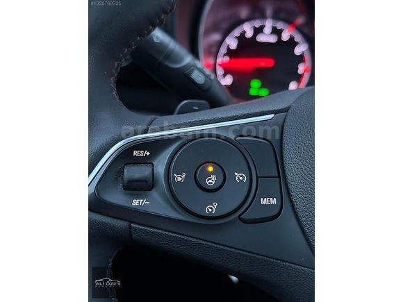 2024 OPEL COMBO 1.5-ULTİMATE-OTOMATK-CAMTAVAN-HATASIZ-44.000KM