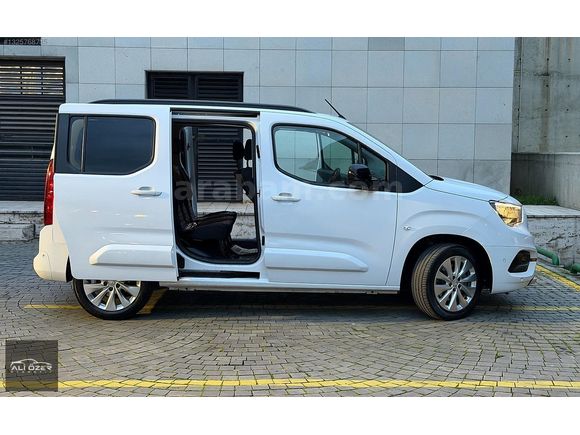 2024 OPEL COMBO 1.5-ULTİMATE-OTOMATK-CAMTAVAN-HATASIZ-44.000KM