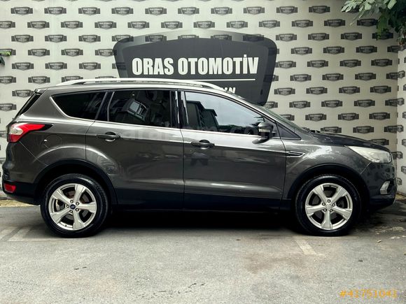 ORAS'DAN 2017 MODEL FORD KUGA TİTANİUM CAM TAVAN MASRAFSIZZ