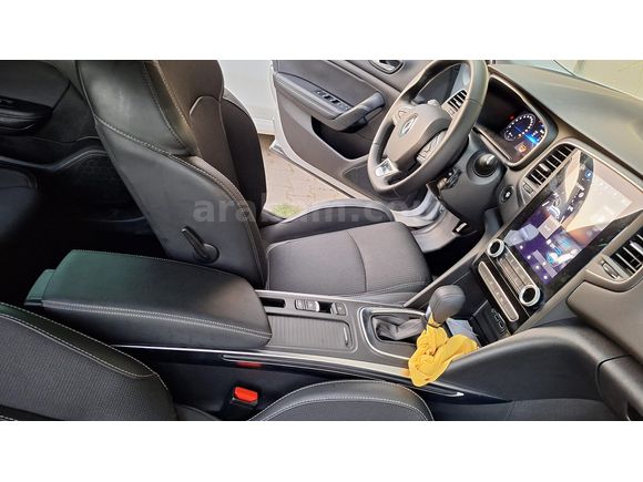 Sahibinden Renault Megane 1.3 TCe Icon 2024 Model