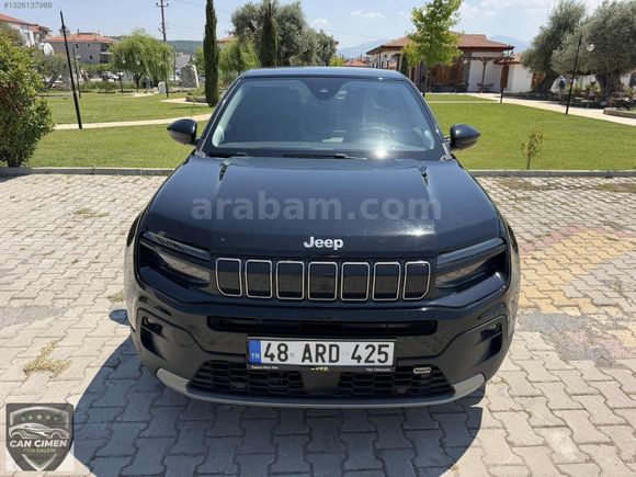 Çimen'den Cam tavan Servis bakımlı Jeep