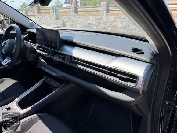 Çimen'den Cam tavan Servis bakımlı Jeep