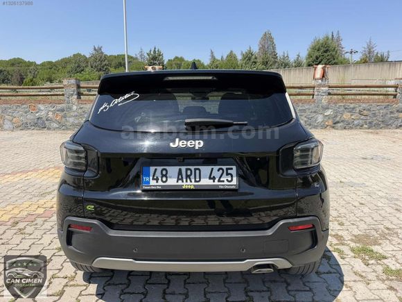 Çimen'den Cam tavan Servis bakımlı Jeep