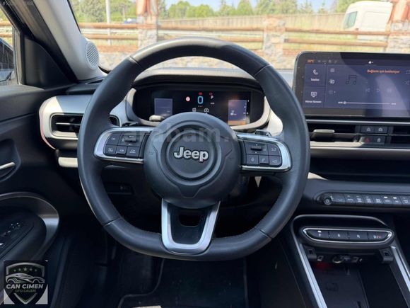 Çimen'den Cam tavan Servis bakımlı Jeep