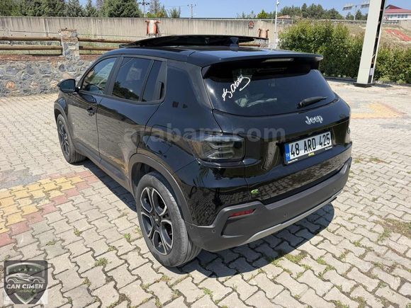 Çimen'den Cam tavan Servis bakımlı Jeep