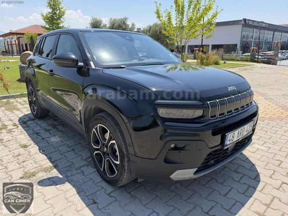 Çimen'den Cam tavan Servis bakımlı Jeep