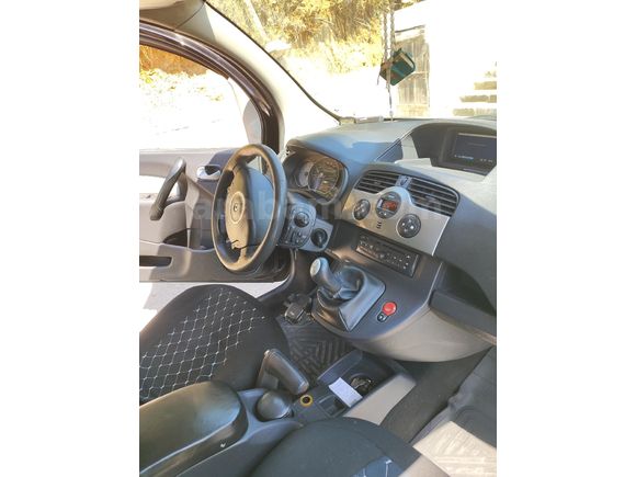 Sahibinden Renault Kangoo Multix 1.5 dCi Privilege 2011 Model  270.000 km Siyah