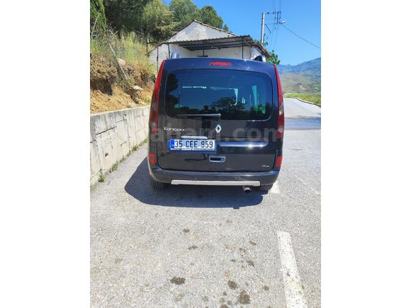 Sahibinden Renault Kangoo Multix 1.5 dCi Privilege 2011 Model  270.000 km Siyah
