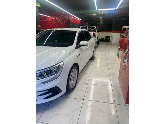 Sahibinden Renault Megane 1.3 TCe Joy 2021 Model Van