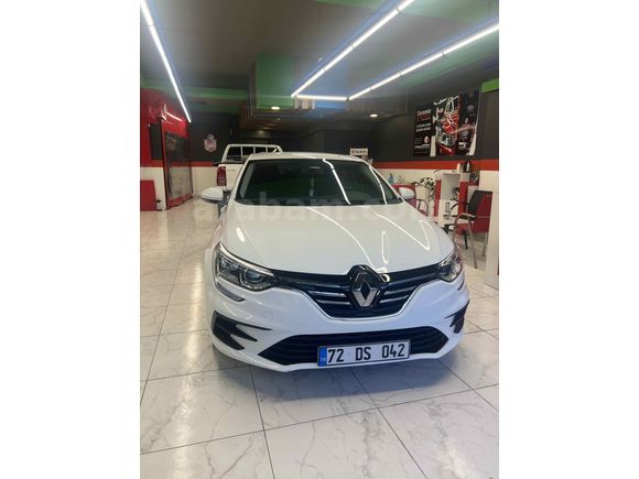 Sahibinden Renault Megane 1.3 TCe Joy 2021 Model Van