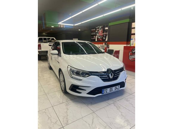 Sahibinden Renault Megane 1.3 TCe Joy 2021 Model Van
