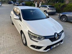 BOYASIZ DEĞİŞENSİZ OYOMOTİK VİTES Megane 1.5 dCi Touch 2016 Model İzmir 96500 km Beyaz
